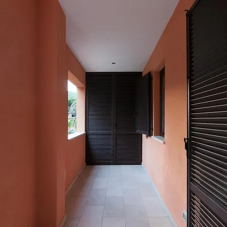 Roberto Apartman *